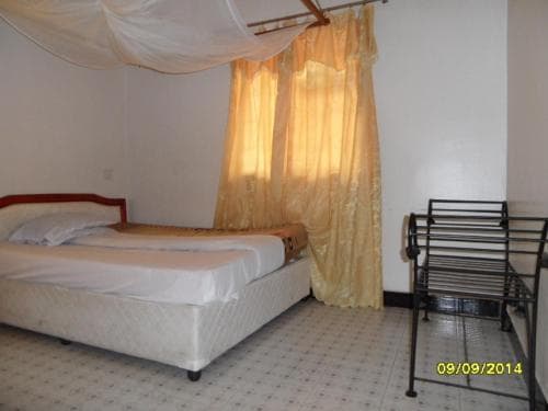 Monjes Lodge "C"