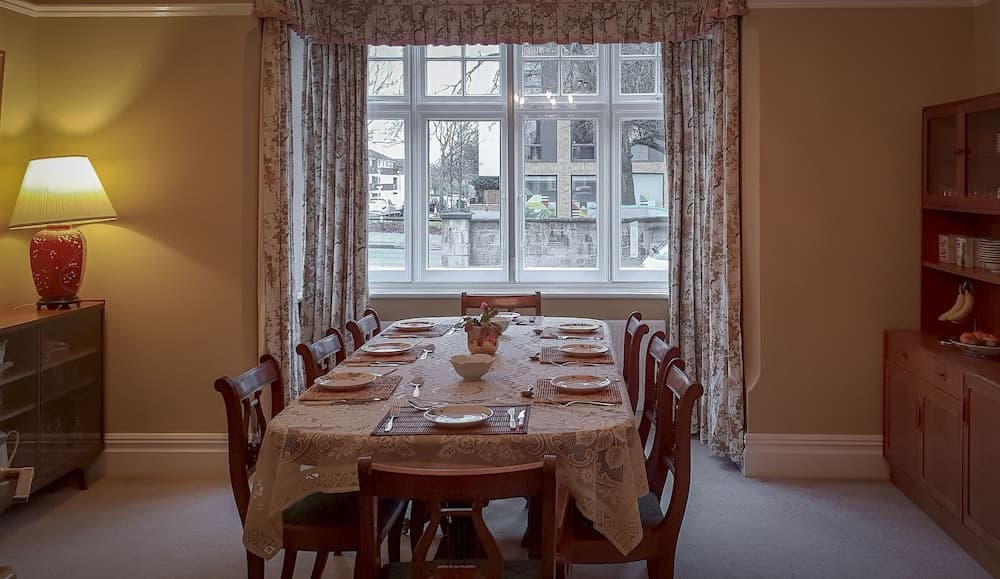 Sandfield House