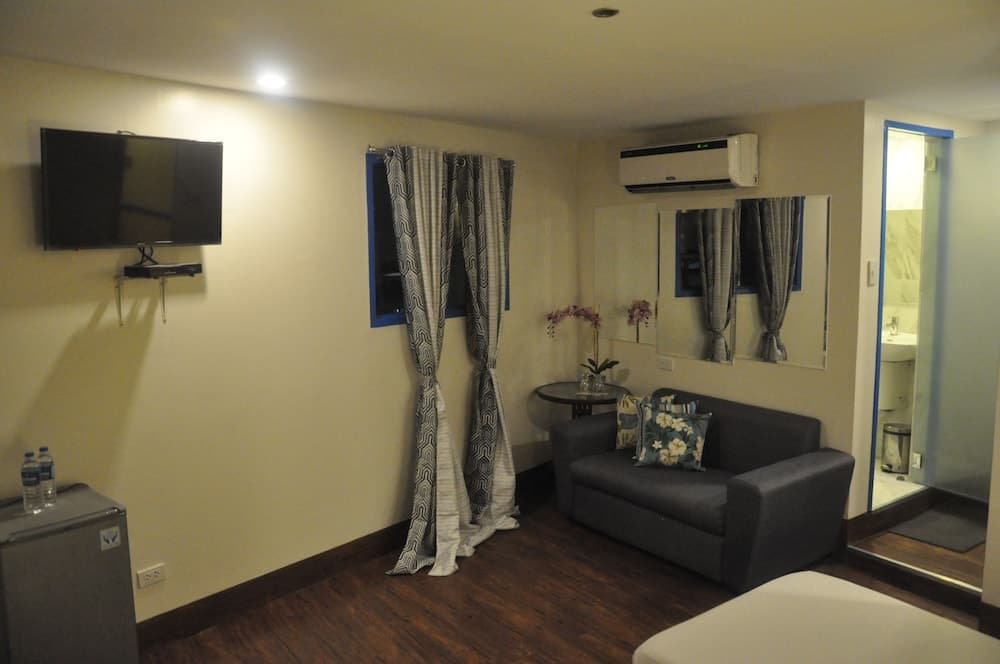 Skyblue Hotel