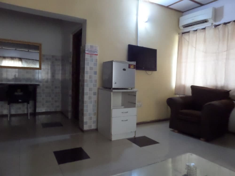 Metro Apartment
