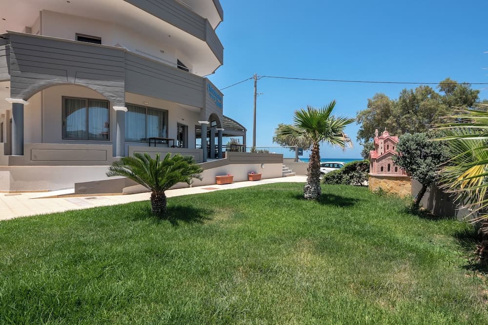 Christina Beach Hotel