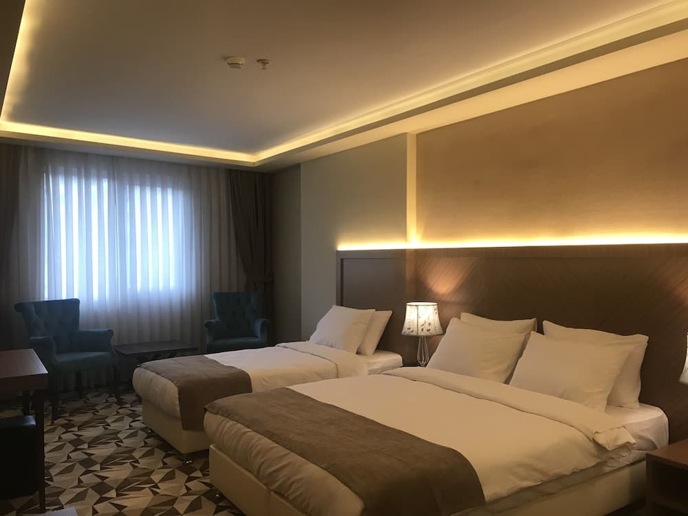 Atro Hotel