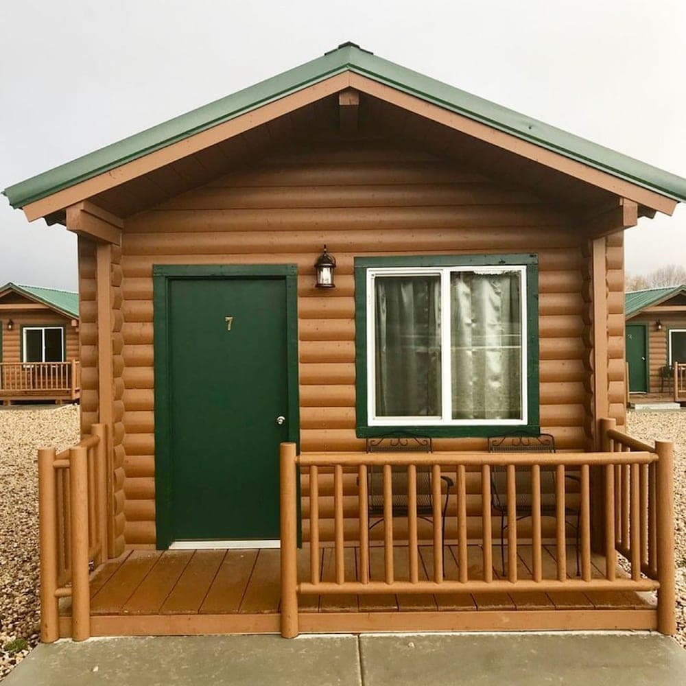Bryce Valley Lodging