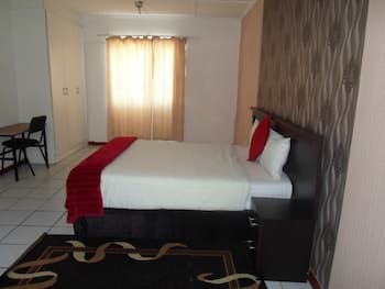 Serena Hotel