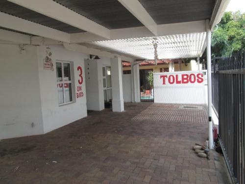 Tolbos Backpackers