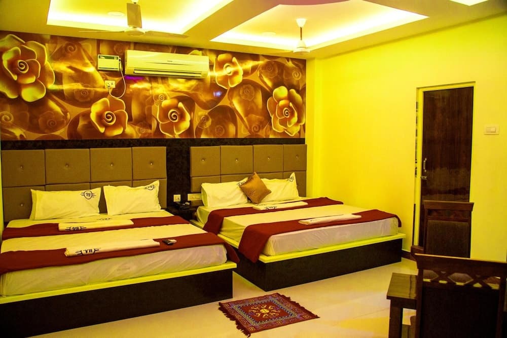 Hotel Vel Residency