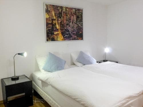 Shangri-La, Haus