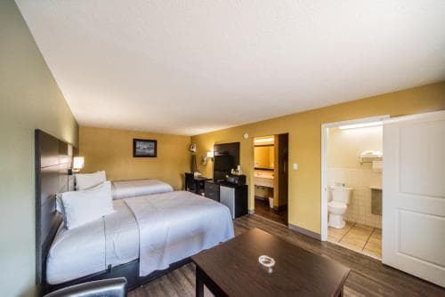 Relax Inn & Suites