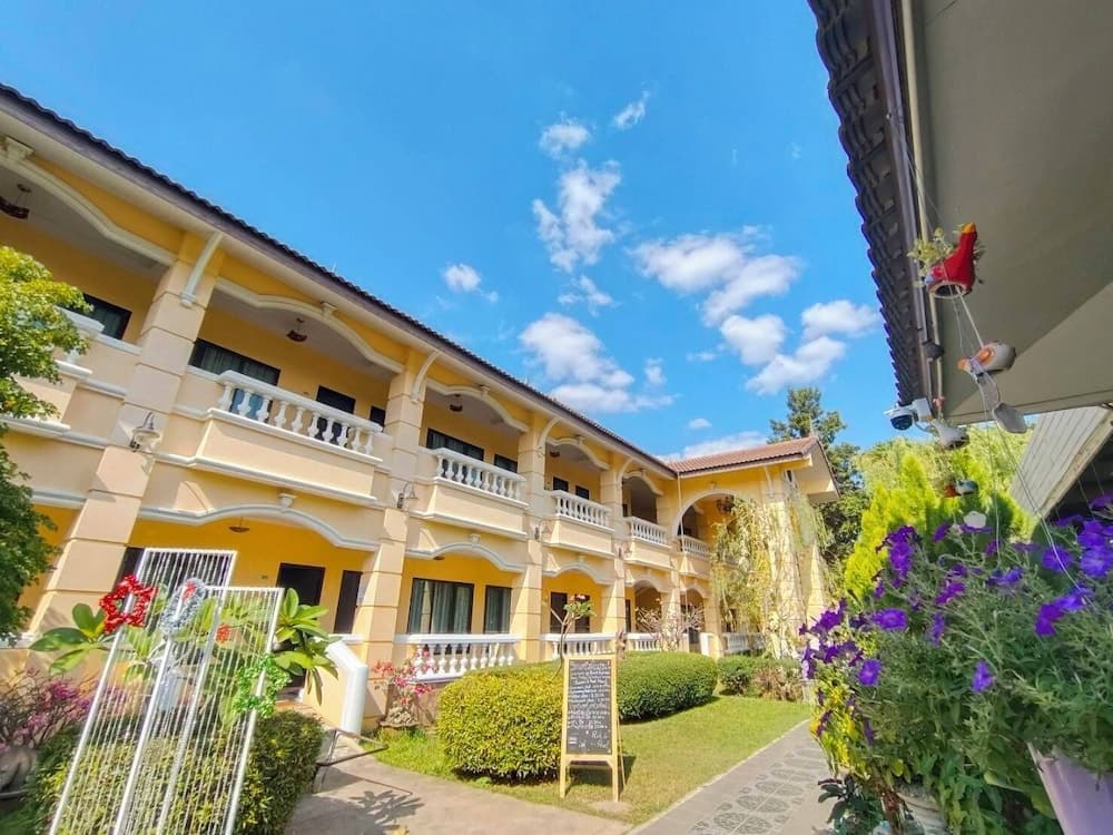 Park & Pool Resort