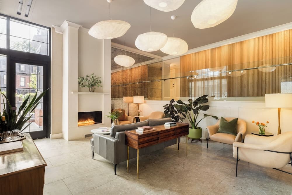Hotel Veritas