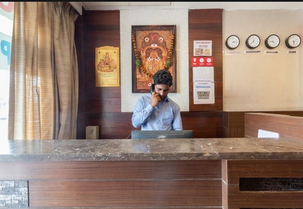 Hotel Nakshatra Grand