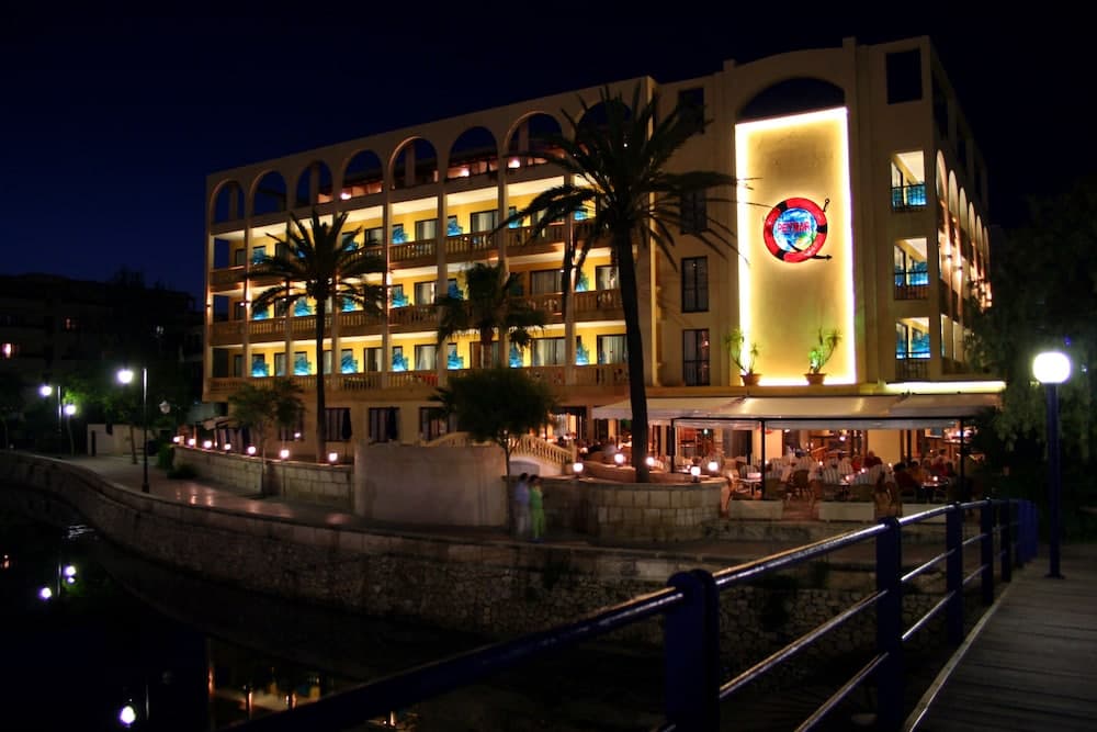 Hotel Peymar