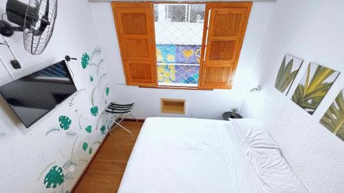 Br Hostel