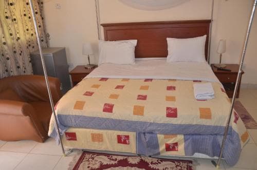 Yam Hotel