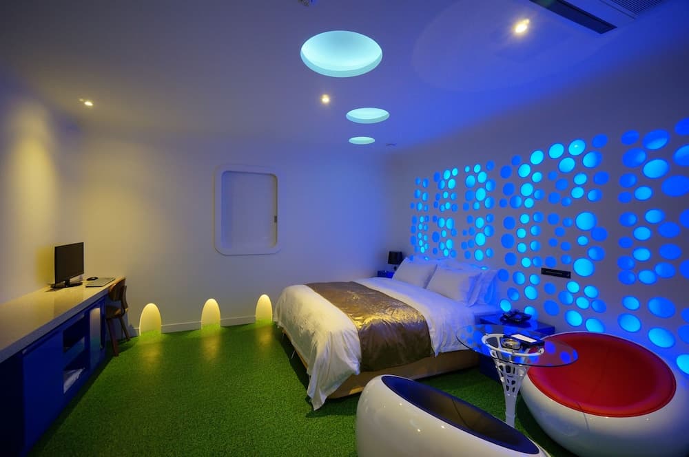 Minos Hotel