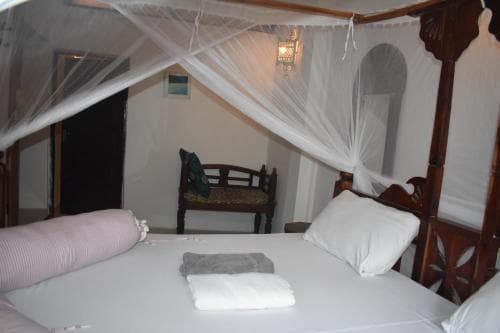 Riverman Hotel