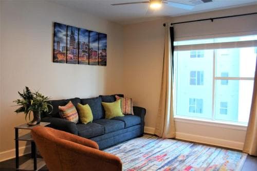 Luxury in The Gulch with Patio Pool Walk to Broadway