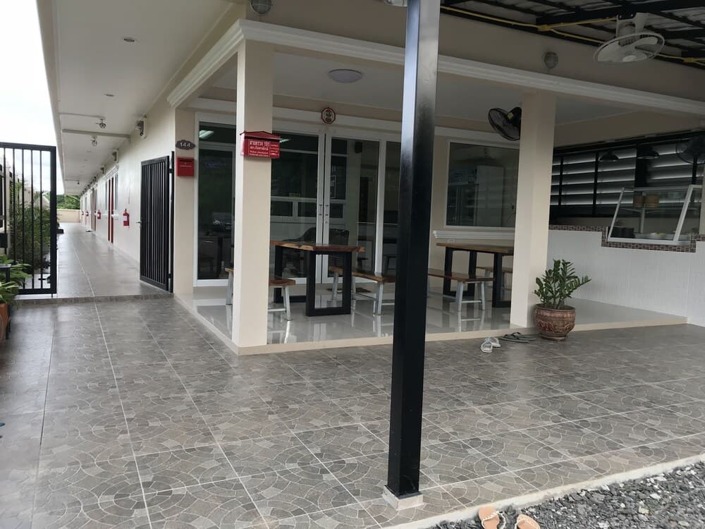 Thathong House
