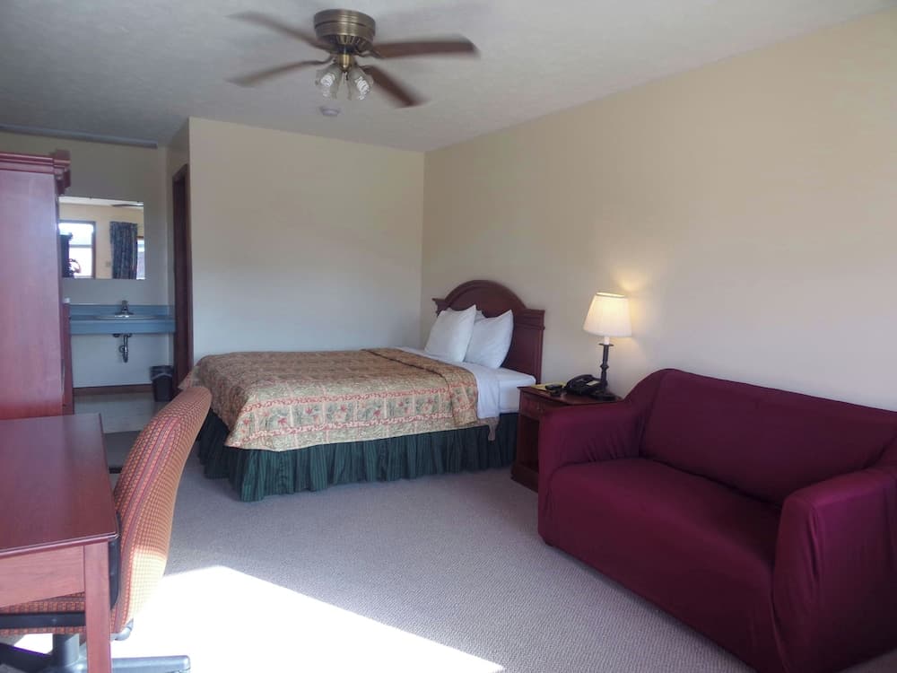 Huggy Bear Motel Warren