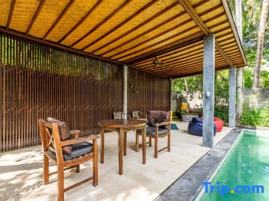 Surya Villa Manggis