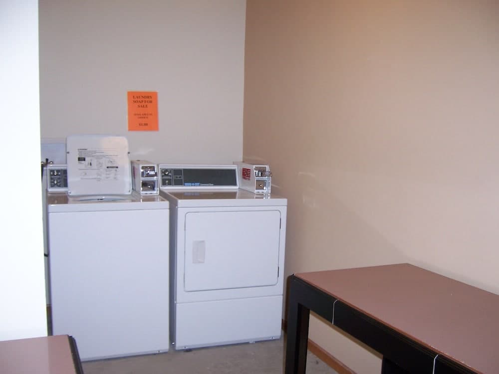 Amber s Inn & Suites