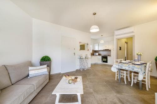 Caneis Resort