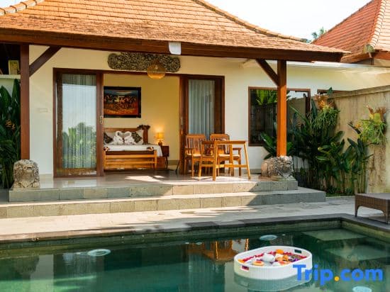 Kaki Uma Villa