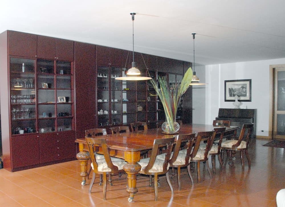 Villa Manu