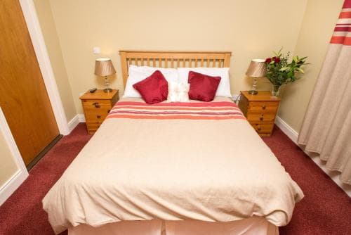 Larkin's Pub Restaurant and B&B