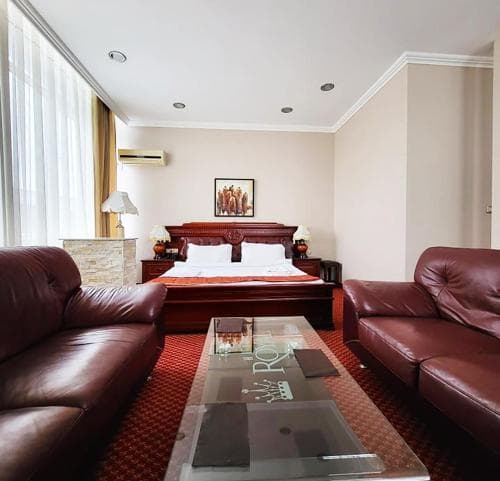 Royal Hotel