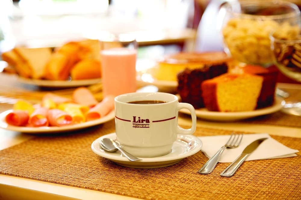 Lira Hotel