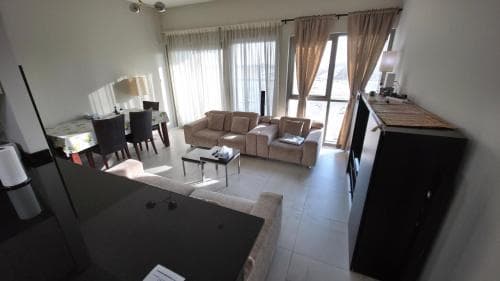 Elegant and comfortably furnished 2BRH apartment in a quiet area!