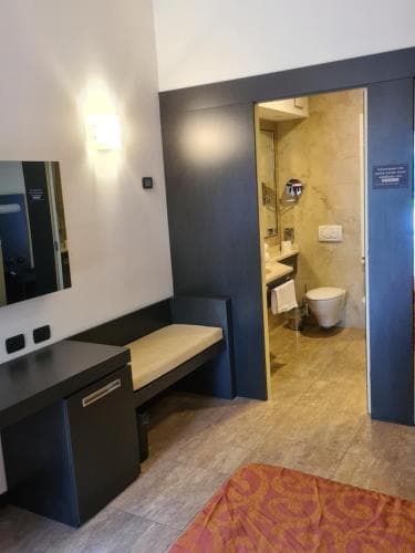 Raya Hotel Motel