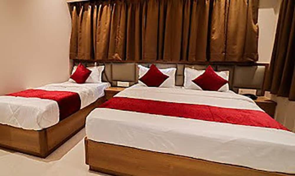 FabExpress Ascent Star Inn