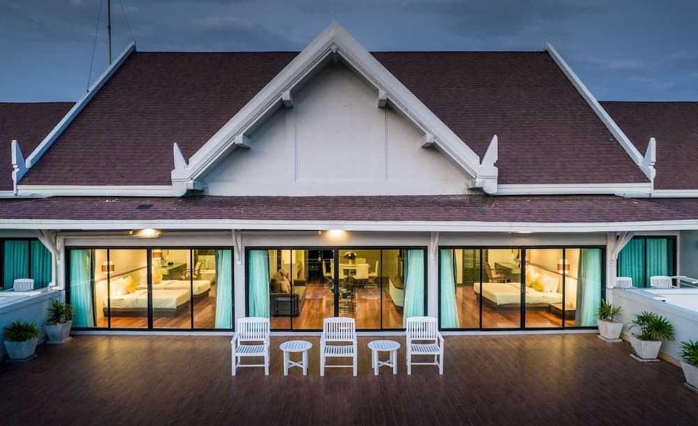 Bangsaen Heritage Hotel