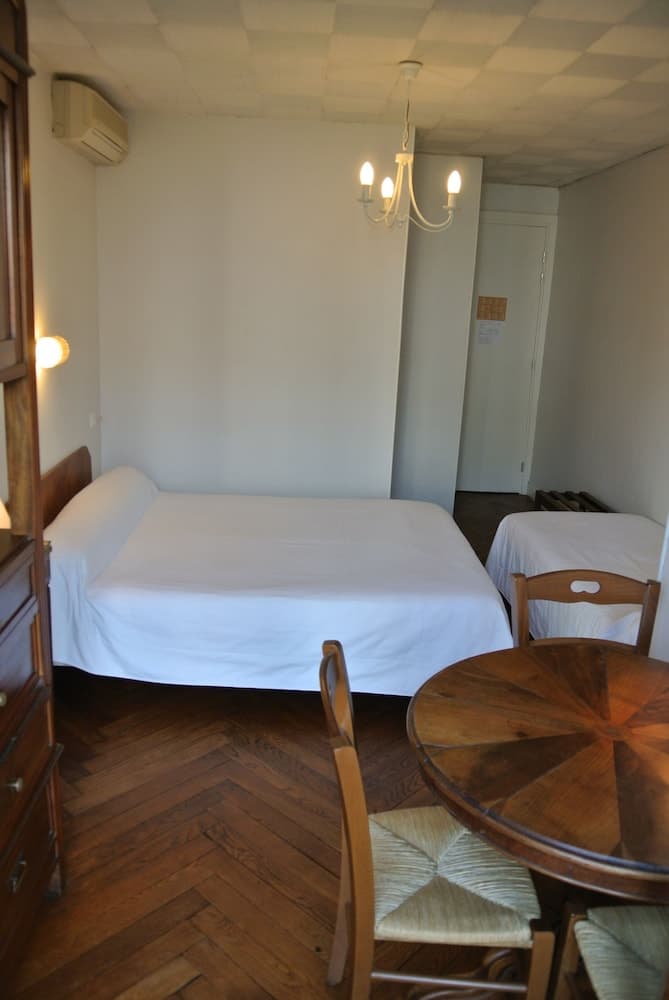 Castel Mistral