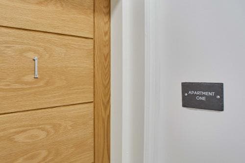 Apartment 6