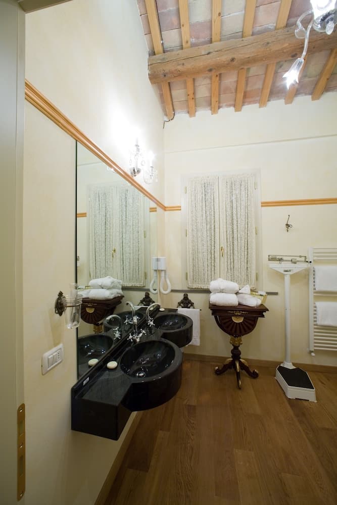 Relais Villa Roncuzzi