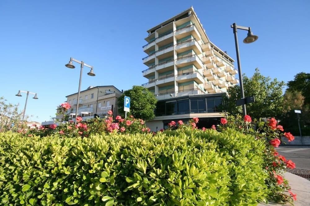 Hotel Murex