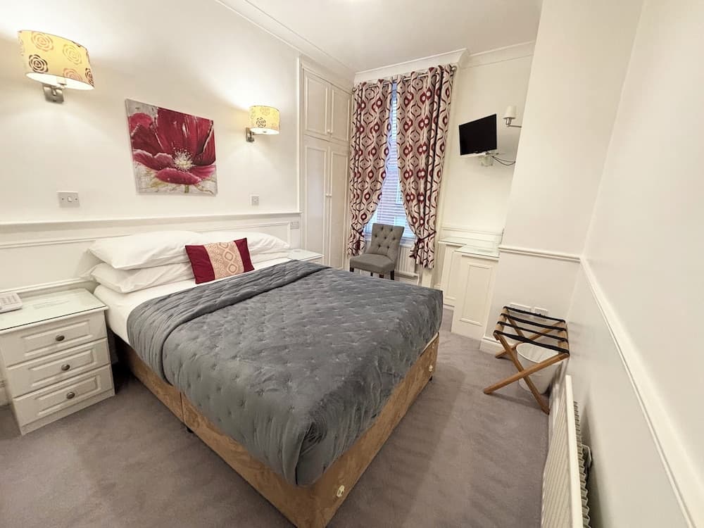 Dergvale Hotel