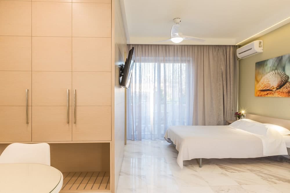 Forum Suites