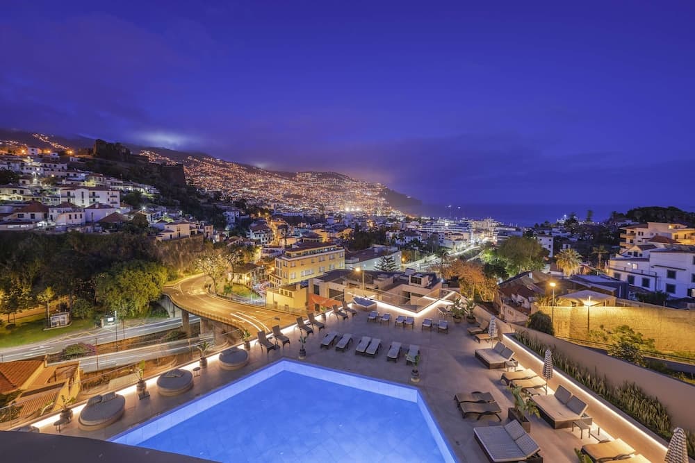The Views Baia - Adults Only