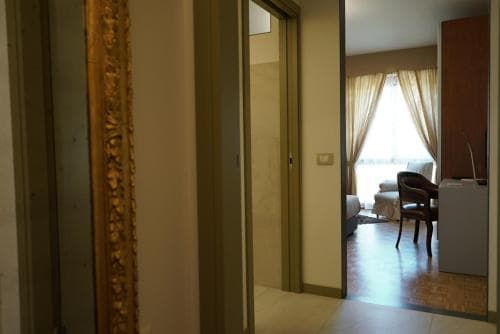 Avenue B&b