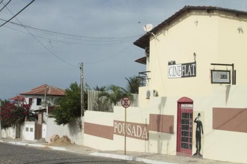 Cine Flat