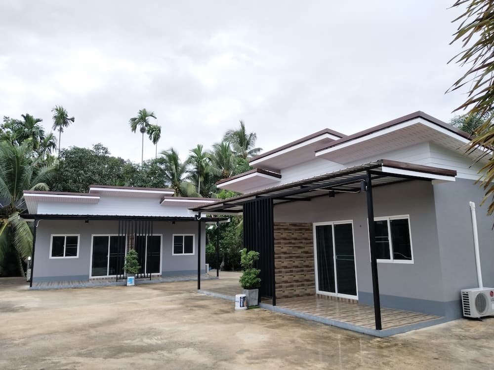 Sun & Ozone Resort