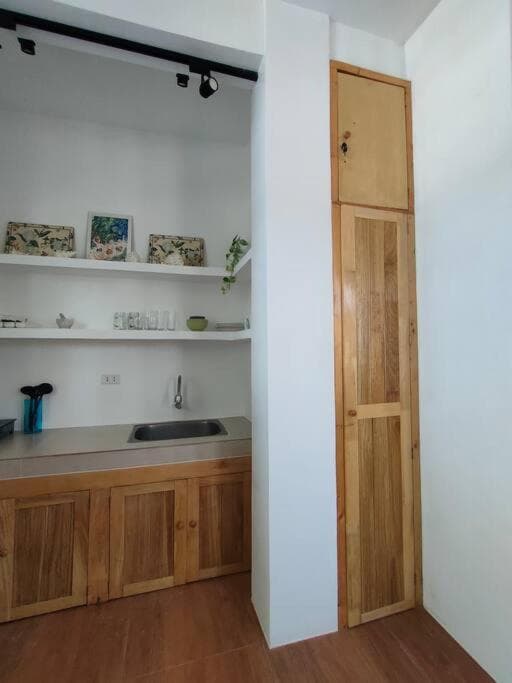 Absolute Beachfront Studio with Kitchen & Balcony