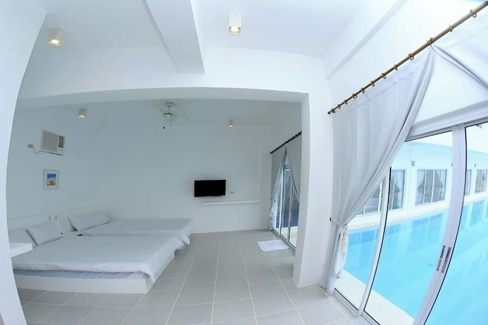 Coron Bluewave Hotel