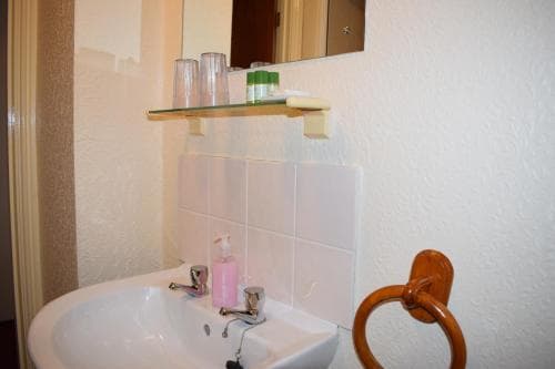 Cragside Guest House