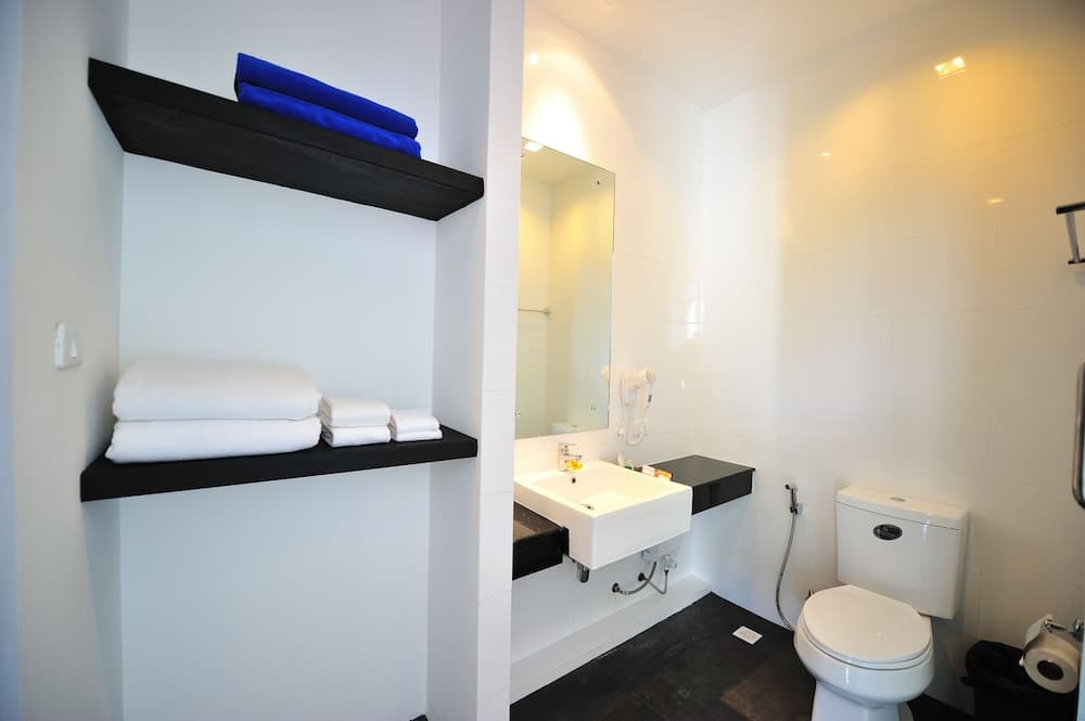 Lae Lay Suites