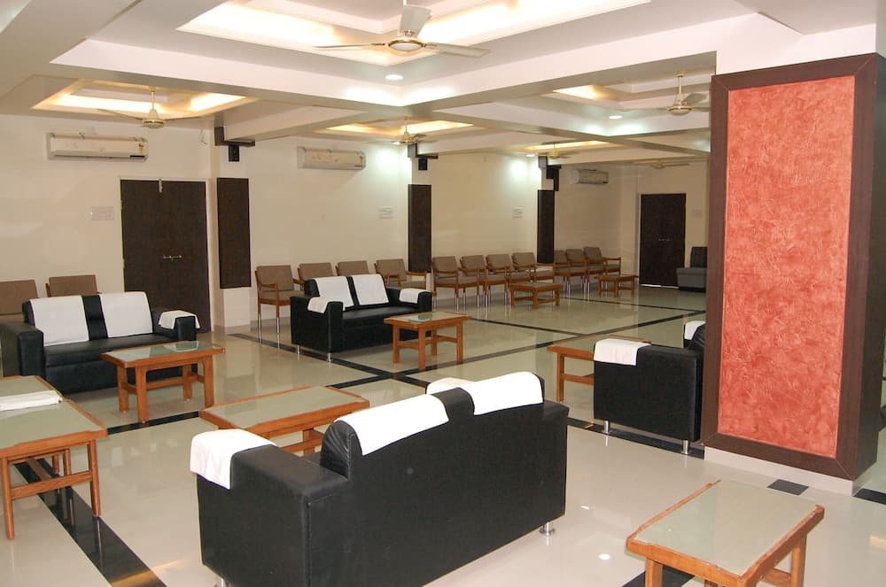 Hotel Parth Executive